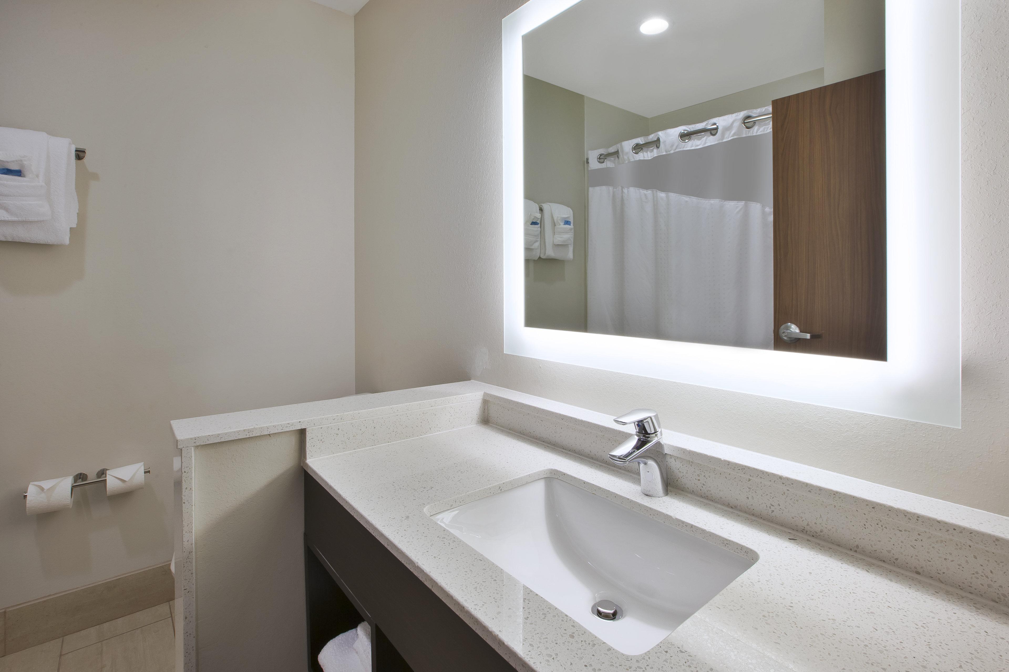 Holiday Inn Express & Suites - Parkersburg East By Ihg Exterior foto